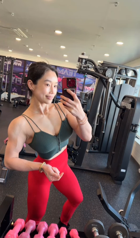 thorbert2000's tweet photo. 健身女真的都不是很喜欢肌肉男，懂得都懂。。蜜桃臀！ https://t.co/x3n4ZTtCBi