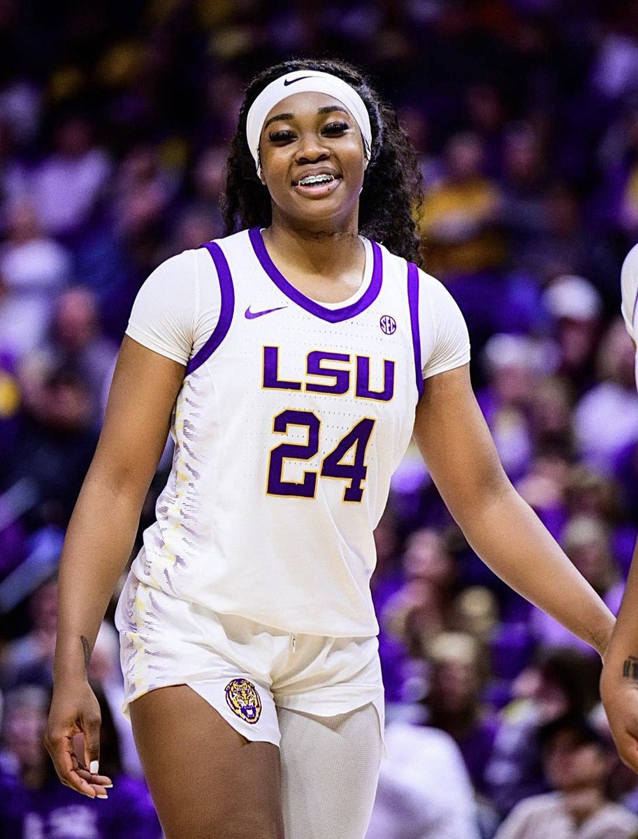 Aneesah Morrow tonight:

25 PTS
10 RBS
2 STL
1 BLK
11-17 FG

#7 LSU beats Missouri, 92-72!

@LSUwbkb | @AneesahMorrow24 | #NCAAW