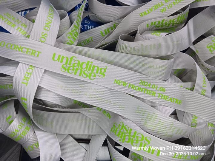 czapstans's tweet photo. Hello PH ELF &amp; Clouds!

I’ll be giving away these ribbon wristbands tomorrow at #YEstival 

-time TBA (most likely A.M)
-1:1
-Like &amp; RT
-just come &amp; say hi :) 
-open for trade 🥹

#UnfadingSenseInManila #YESUNGinMANILA #예성 https://t.co/mNh9IspWny