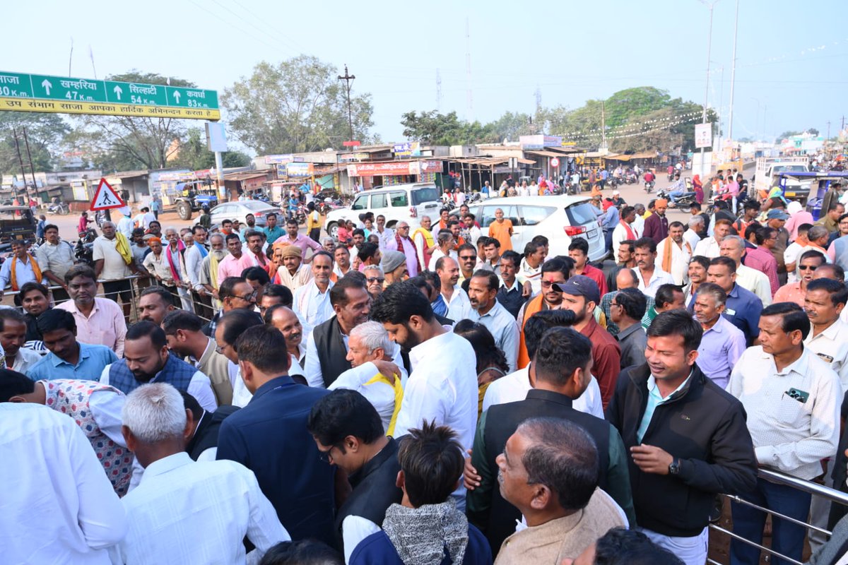 DipeshSahuBJP's tweet photo. तहसील साहू संघ बेरला द्वारा आयोजित पूर्व सांसद स्व. ताराचंद साहू जयंती एवं नवनिर्वाचित विधायकों का सम्मान समारोह कर्मा भवन बेरला में शामिल हुआ।
आप सभी ने जो मुझ पर विश्वास जताया है मेरा संकल्प है आपकी आशाओं की हर चोटी पर खरा उतर सकूँ !
#dipeshsahu #MLA #Dipesh #mladipeshsahu #vidhayak #bemetaranews #विधायक_बेमेतरा #विधायक