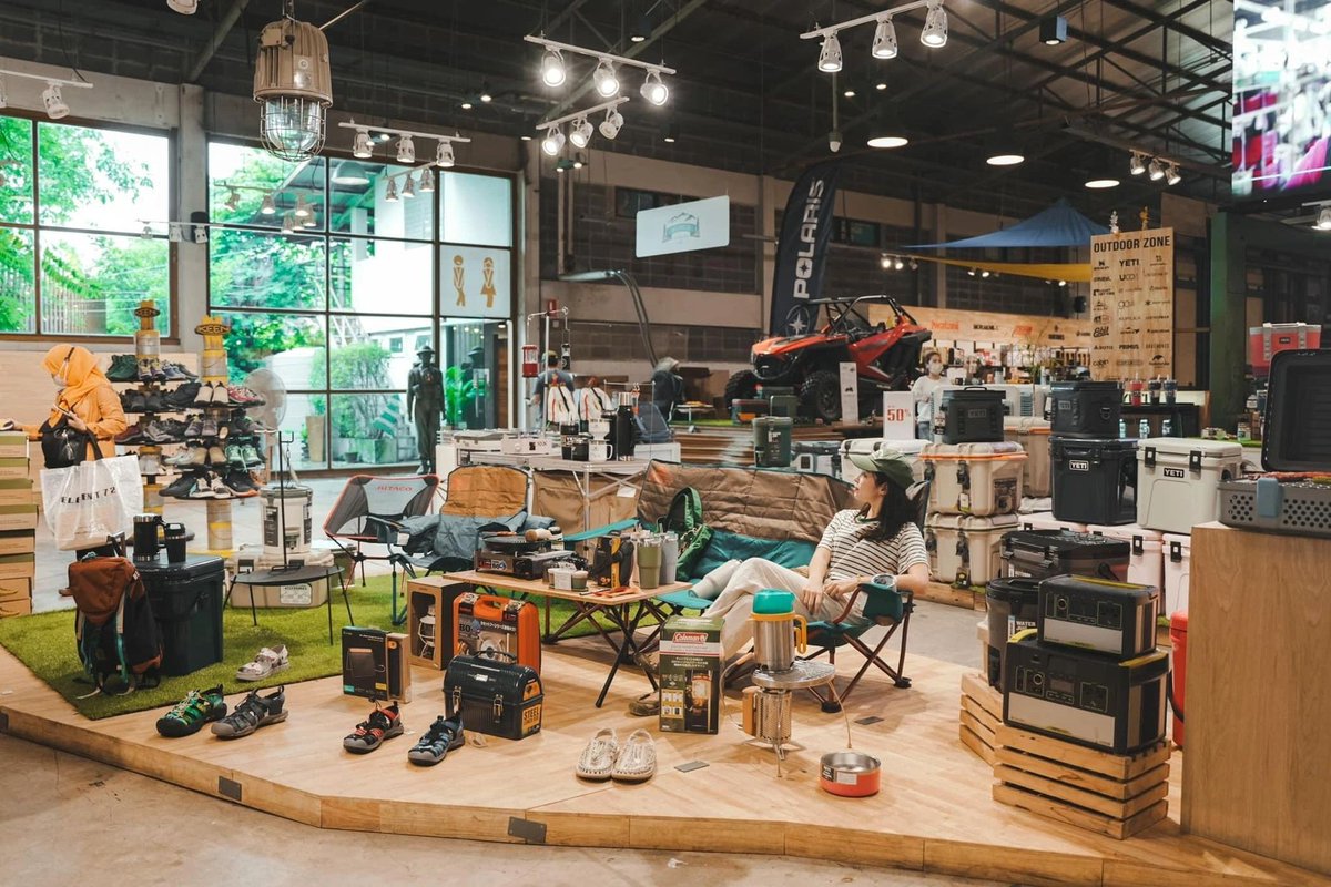 Hoofman171's tweet photo. One of my favorite outdoor collection stores in Thailand https://t.co/PGuGuMpbUU