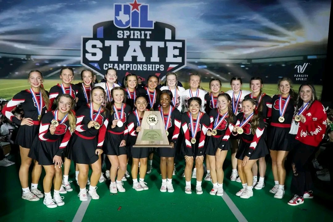 History has been made! Shallowater takes home program's first-ever #UILState Spirit Championship, taking the Conference 3A-D1 crown.

🥇 Shallowater
🥈 Mount Vernon
🥉 Corpus Christi London

Full Results ➡️ bit.ly/UILSpiritResul…