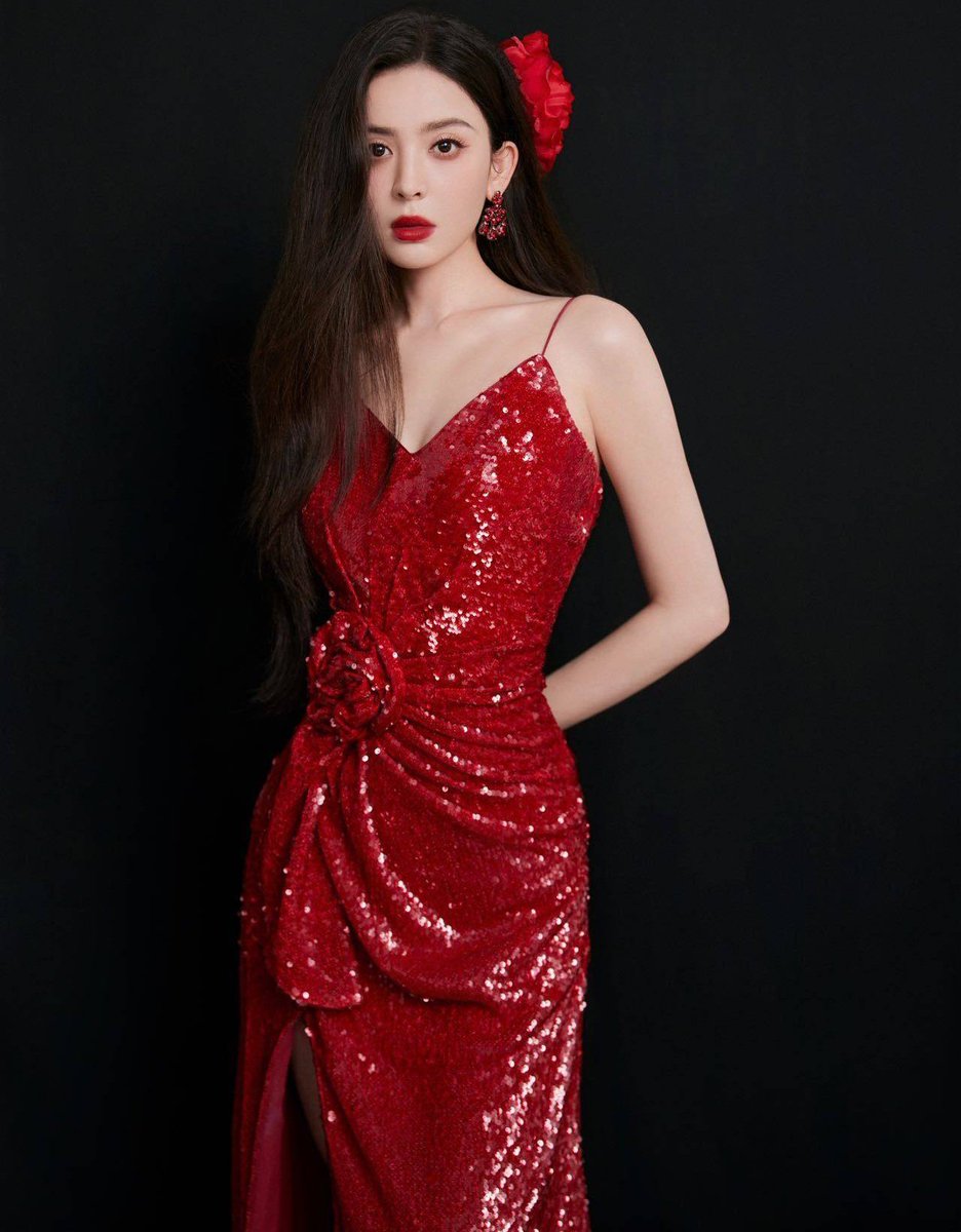 nazhagallery's tweet photo. #Nazha for Youku variety show #MarsIntelligenceAgency
#Gulinazha #古力娜扎 #娜扎 https://t.co/JRldAyoG5K