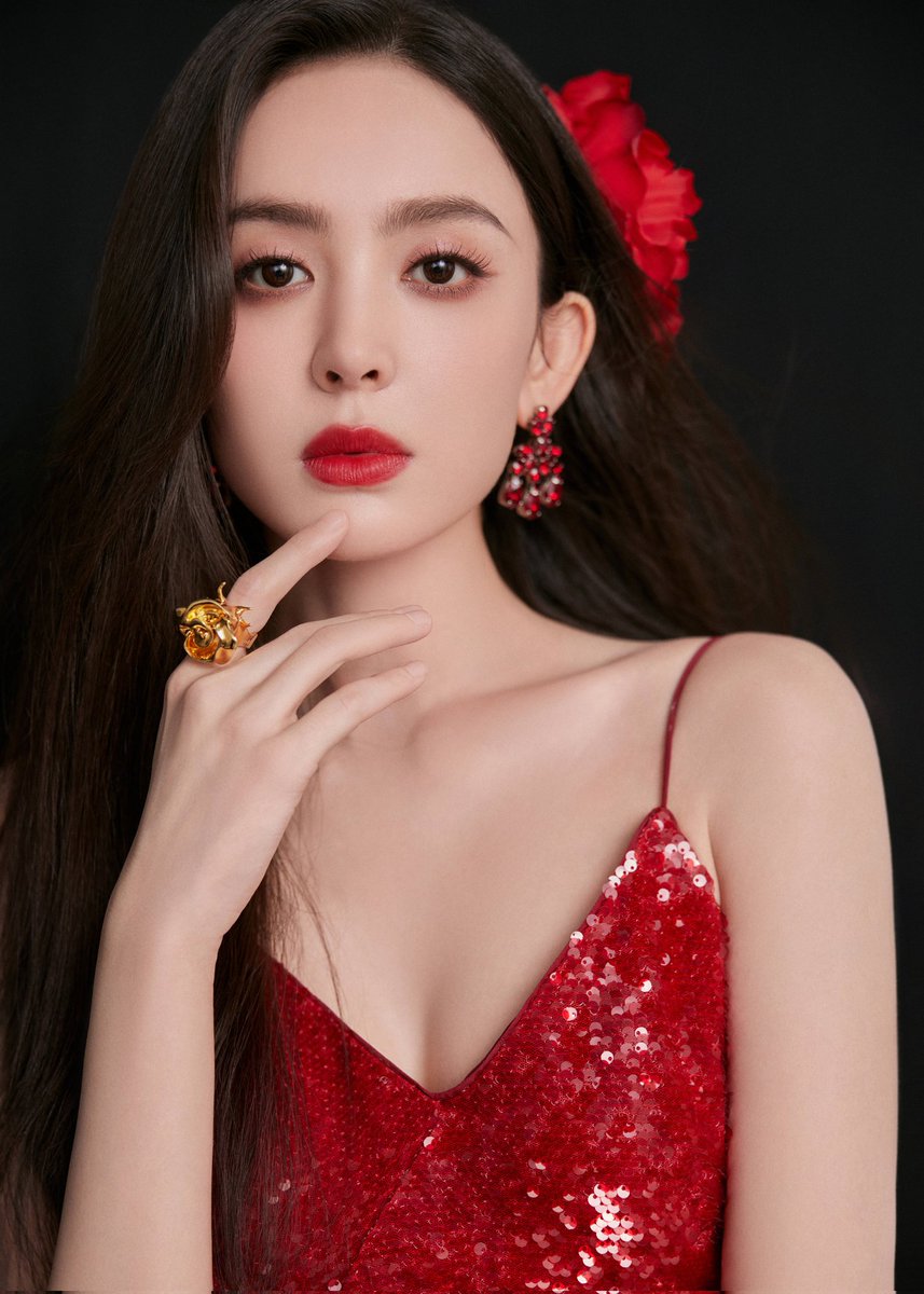 nazhagallery's tweet photo. #Nazha for Youku variety show #MarsIntelligenceAgency
#Gulinazha #古力娜扎 #娜扎 https://t.co/JRldAyoG5K