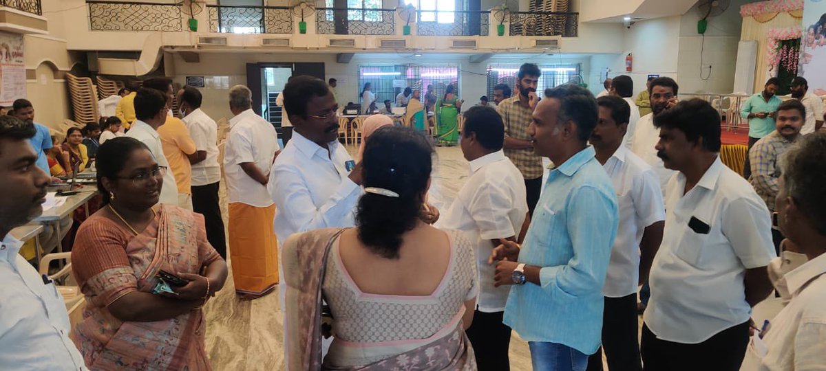 iambkmurthy's tweet photo. அண்ணன் திரு பி.கே.சேகர்பாபு அவர்களின் ஆலோசனைப்படி...

இன்று E.J.P மஹாலில் “மக்களுடன் முதல்வர்” நிகழ்ச்சியினை தொடங்கி வைத்த போது...
@mkstalin 
@Udhaystalin 
@PKSekarbabu 
@arivalayam 
@chennaicorp https://t.co/kRT08XpEfx