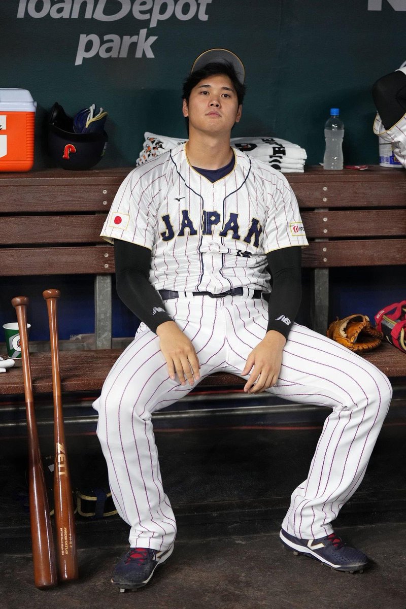 After climbing out 11 floors of cobblestone stairwell yesterday. 
Mood :Tired but not defeated Shohei