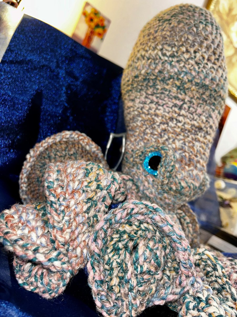 His name is Poseidon 🔱🌊
#PercyJackson #PercyJacksonAndTheOlympians #poseidon #crochet #octopus #tentacle #crochetoctopus #amigurumi