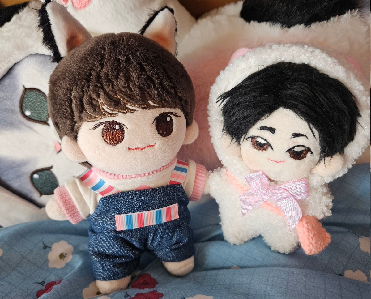 엉아랑 손잡고 나들이가꺼야

#문빈 #문콩알 #밷아빈

<a href="/Mond_boh_ne/">Mein_Mond</a>