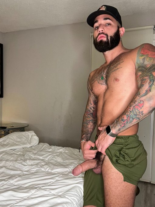 Can I fuck your mouth like this? https://t.co/kn72DMgY6G