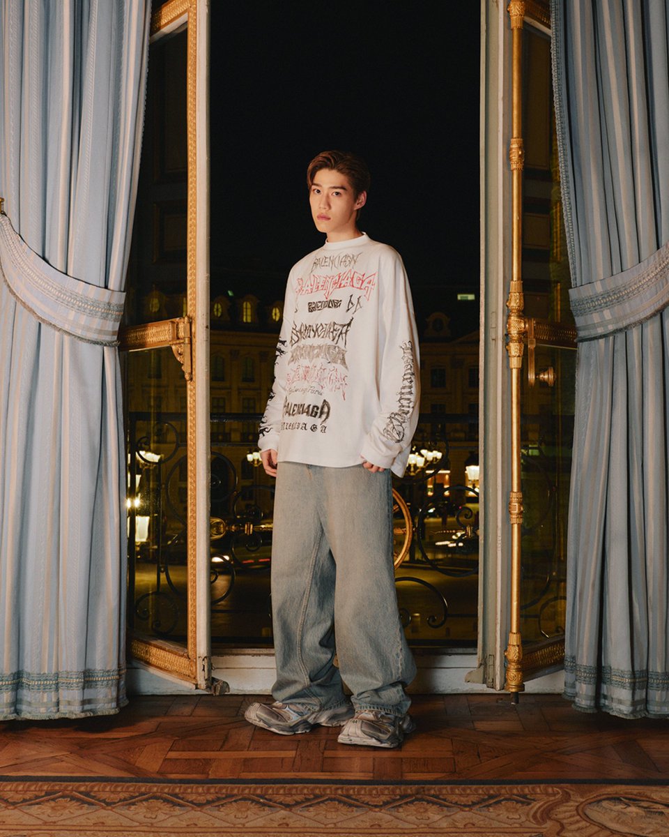 PPKrit_Ent's tweet photo. BALENCIAGA 📸✨

#Balenciaga 
#PPKritt https://t.co/HUQsDQw1hp