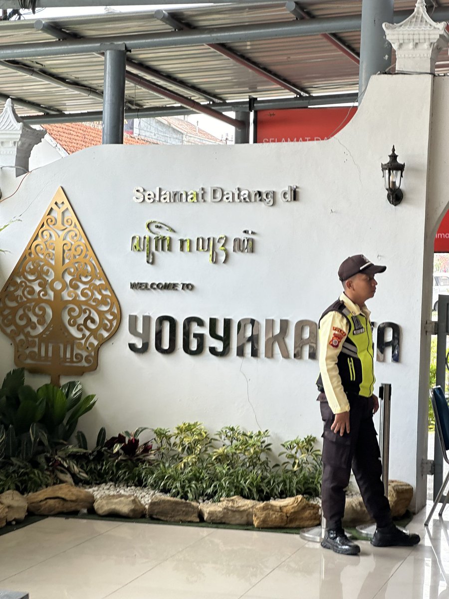 coupfanta's tweet photo. Hallo jogja, salam kenal couple  jogja, ada yg mau ngajak meet up? https://t.co/DFavtGkeSt