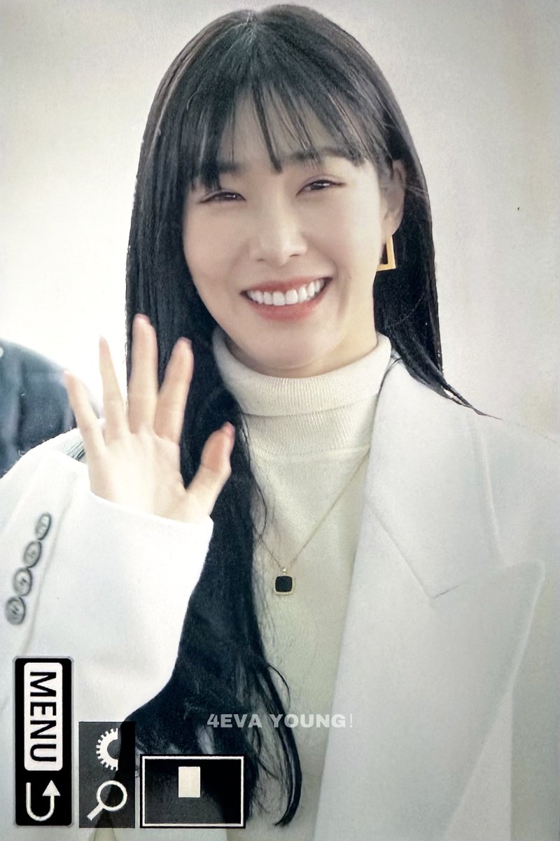 4EVAYOUNG801's tweet photo. 240105 💕  #티파니 #티파니영 #Tiffany #TiffanyYoung https://t.co/TNT1KnwY8r