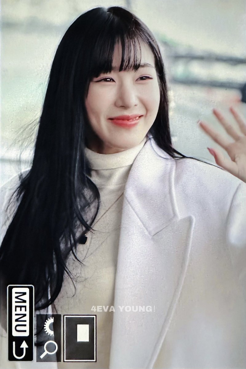 4EVAYOUNG801's tweet photo. 240105 💕  #티파니 #티파니영 #Tiffany #TiffanyYoung https://t.co/TNT1KnwY8r
