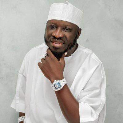 msyilwat's tweet photo. A true and worthy son of Plateau State.
@KefianoKefas https://t.co/zwtCAgcy8x
