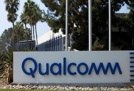 cioinsiderindia's tweet photo. Qualcomm Says Samsung and Google Plan to Use its New Headset Chip
News: https://t.co/RKfMpoUG1T
@qualcomm_in
@SamsungDSGlobal
@Google
TF International Securities analyst Ming-Chi Kuo,
#Qualcommchip #LTEnetworks #4Gmobileplatforms #datafeed https://t.co/gkJrsFM4R3