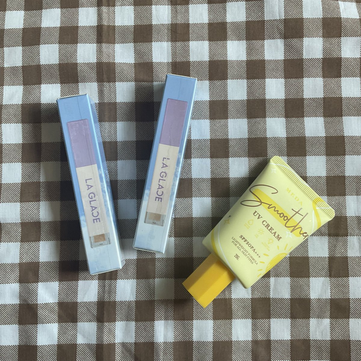 tararints's tweet image. คอลซีลเลอร์ลากลาส มีสี 01,02 🩷
ราคา : 250.-  มือ 1 🤏✨
ไม่แถมพัฟนะคะ หาไม่เจอค่ะ 🥹🙏

กันแดดหลอดสีเหลือง ใช้ไปไม่กี่ครั้ง 50.- ค่ะ 🫶

#ส่งต่อเสื้อผ้ามือสอง #ส่งต่อเสื้อผ้ามือ2 #ส่งต่อเสื้อผ้า #เสื้อผ้ามือสอง #เสื้อผ้ามือ2  #โล๊ะตู้ #ส่งต่อเสื้อผ้ามือสองราคาถูก #ส่งต่อcintage