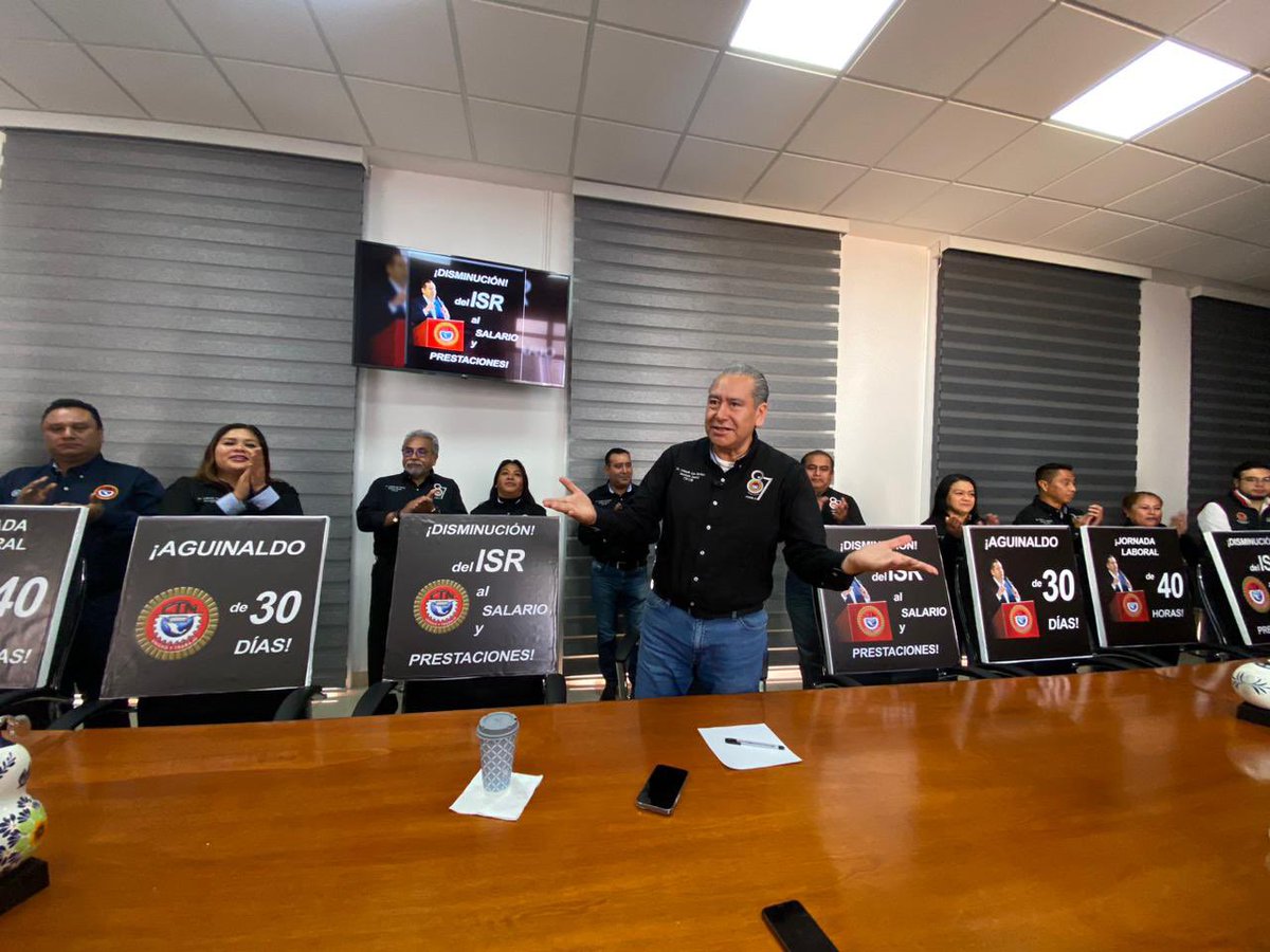 Marchemos juntos✨ a lado de nuestro líder <a href="/leobardosoto/">Leobardo Soto</a> el próximo domingo 7 de enero a las 9 am en el El Gallito en exigencia de aguinaldo de 30 días y jornada laboral de 40 horas para los trabajadores. 👊🏻👷🏻‍♀️👷🏻‍♂️ Unidos nos fortalecemos @KD_23_1 <a href="/IvonEnriquez_/">Magnolia Ivon Enríquez</a> <a href="/alfonso_josema/">Alfonso Vázquez</a>