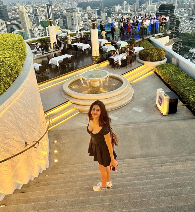 GDDvamdWsAACQcq?format=jpg&name=small