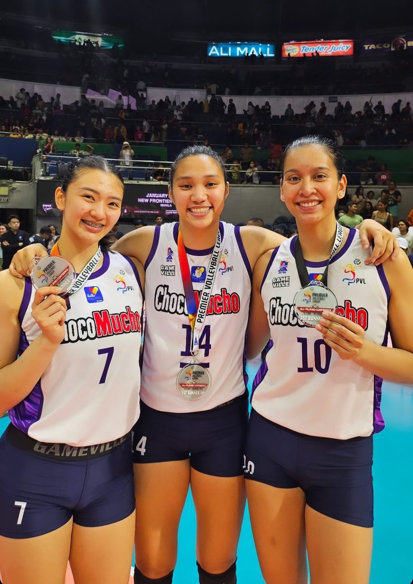 BladeDW03's tweet image. My s81 heart is really crying right now but it’s ok atleast nakapag podium kayo sa pvl and sa international bago mag hiwalay. See you on the other side of the court Kapitana Bea! Once a Titan, Always a Titan! 💜💜💜 

#DeleWong #TripleTower #TitanPride