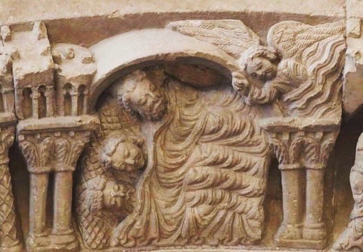 irenevalmore's tweet image. En mis vacaciones navideñas infantiles, siempre visitaba la imagen de los Reyes Magos dormidos en su camita de piedra, en la portada de Santo Domingo de #Soria. Creía que descansaban antes de la estresante Noche de Reyes, su plusmarca mundial de rendimiento. Pero no era así…
🧵