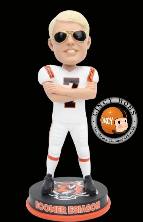 CINCYBOBS's tweet photo. Bengals Legends Series 2 begins today with our 1st release of the set. BOOMER ESIASON. https://t.co/tkRhZDapjz at 11 A.M. 
Pickup event January 21st (10a-12p) at Heirloom Framing. Shipping orders will go out Jan 22nd. "KEEP ON BOBBIN." https://t.co/dtc1fHQo0W