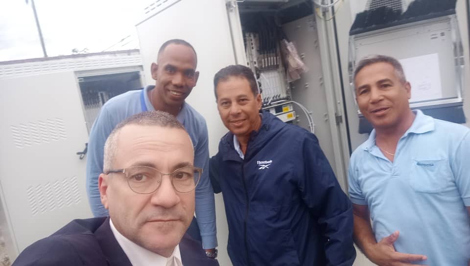 ETECSA continua su avance: se instalan 2 Gabinetes Integrales en Reparto Casino Deportivo en la capital, para con ello seguir contribuyendo a la solucion de las averias en los Servicios Fijos de la zona!!
#Cuba