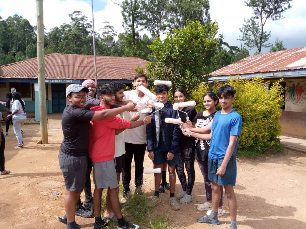 OA_Nairobi's tweet image. SENIOR HIGH - PA Residential Photos at Kungu Primary. 

 Our students embarked on an unforgettable adventure to Kungu Primary School, where they immersed themselves in community service.   

#oshwalacademynairobi #seniorhigh #AdventureForGood #CommunityEngagement