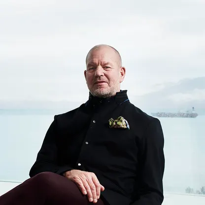 Weekly_Minds's tweet photo. Lululemon founder Chip Wilson ignited controversy with his criticism of the company's diversity and inclusion (D&I) efforts. Calling it "pandering" and models "unhealthy," he raised eyebrows and sparked a heated debate. #Lululemon #chipwilson #DiversityAndInclusion https://t.co/RA8lVj5WIA