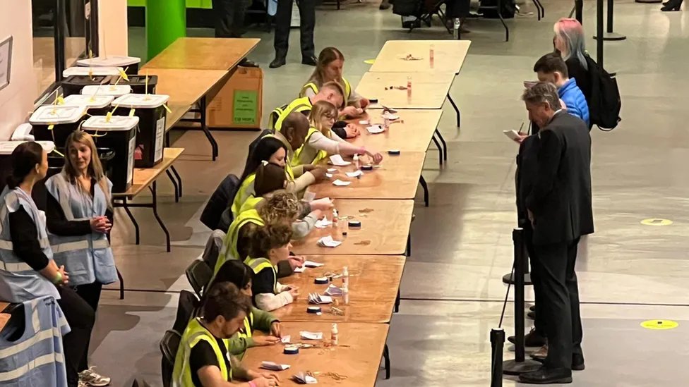 TRESA public meeting
Tues 9 Jan 7.30pm
ArtPark 143 Wells Rd
Following local elections in May, the elected mayor system ends &amp; the new committee system takes over
-What is the committee system?
-How will it work?
-What does it mean for local democracy?
Come &amp; find out! All welcome