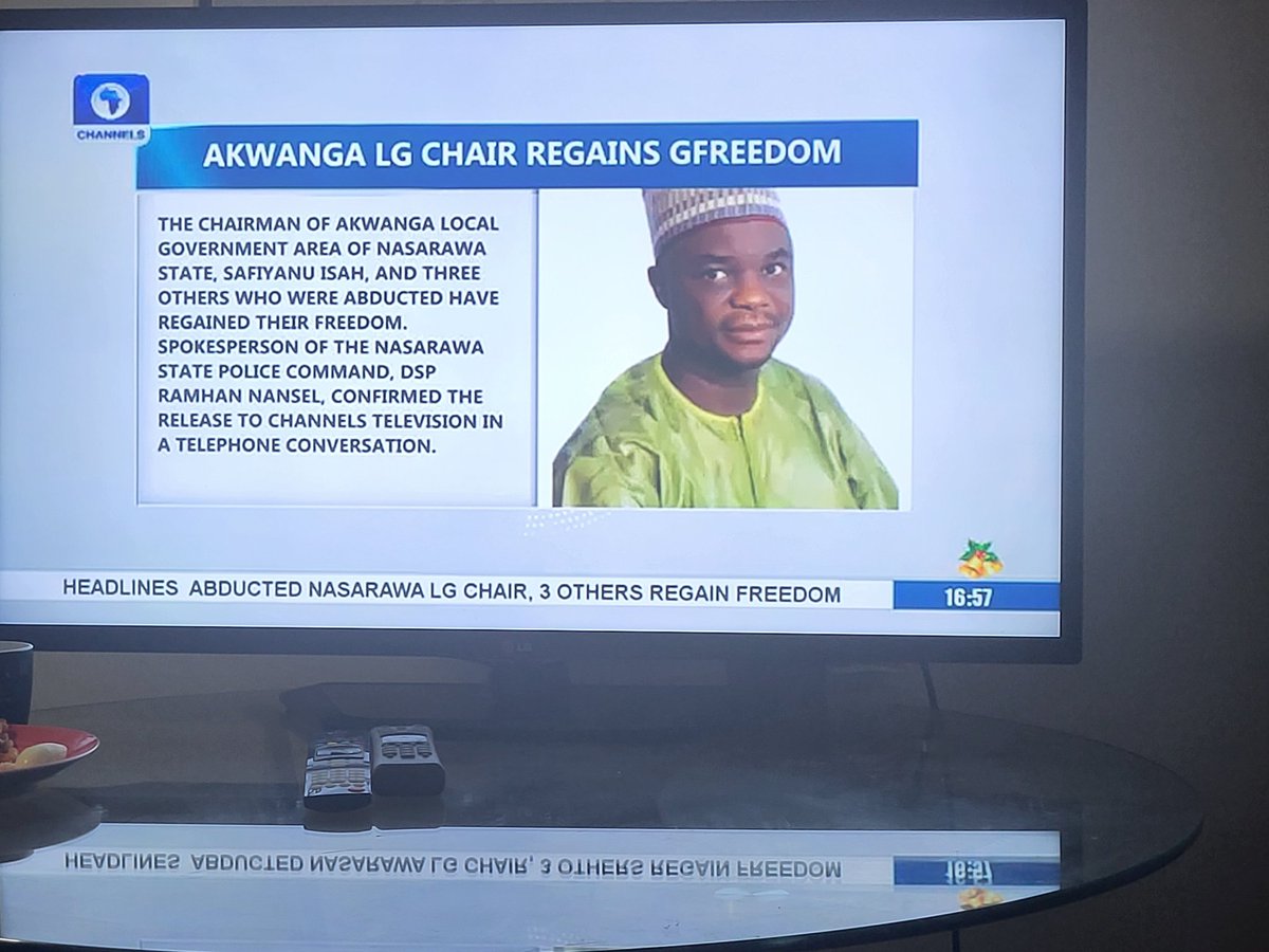 fmlykdat's tweet photo. @channelstv What is wrong with @channelstv and serial broadcasting blunders in recent times. I'm speechless!
Firstly it was: "President Tinubu Assures Budget Would Be Efficiently Implementation" 

Then the next day: "AKWANGA CHAIR REGAINS GFREEDOM" 

From an angry "super-fan" in diaspora!!! https://t.co/BIMc7w6DLO