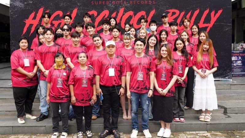 TifFaNy_9member's tweet image. สรุปคือ โปรดิวไม่มีปัญหาอะไร แต่ทีมงานกับนักแสดงส่วนใหญ่ไม่อยากร่วมงานด้วย รวมถึงสปอนเซอร์แจ้งมาหลังจากที่ไลฟ์เมื่อคืนเลยว่า “เขาอยากให้ปลด ออกจากเรื่องนี้”

#เบียร์เดอะวอยส์ #เบียร์เดอะวอยซ์ #เบียร์thevoice #โหนกระแส #แบนเบียร์เดอะวอยส์ #หนุ่มกรรชัย