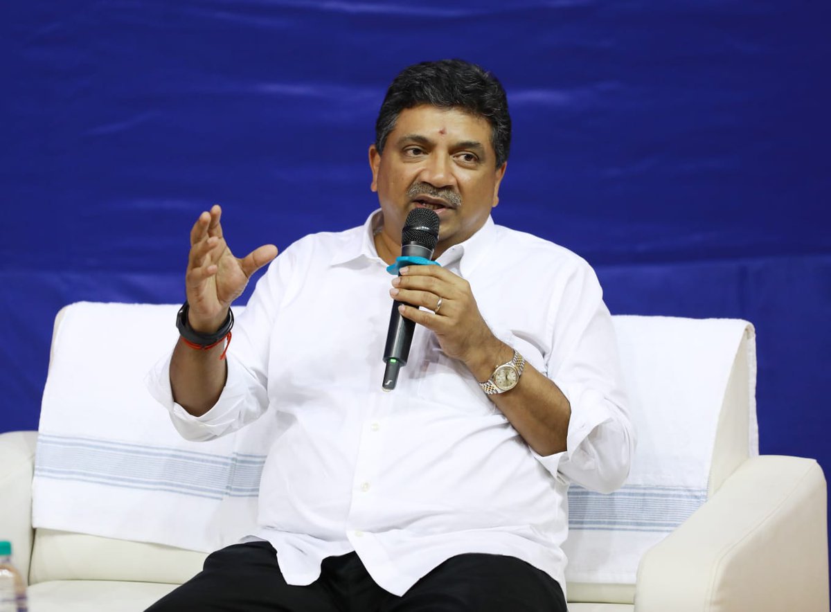 OfficeOfPTR's tweet photo. மாண்புமிகு தகவல் தொழில்நுட்பவியல் மற்றும் டிஜிட்டல் சேவைகள் துறை அமைச்சர் முனைவர் @ptrmadurai அவர்கள் , சென்னையில் உள்ள இந்திய தொழில்நுட்பக் கழக (@iitmadras) வளாகத்தில் நடைபெற்ற 'Shaastra 2024' தொழில்நுட்பக் கருத்தரங்கத்தின் சிறப்பு விருந்தினராக கலந்து கொண்டு மாணவர்களுடன் கலந்துரையாடினார்.