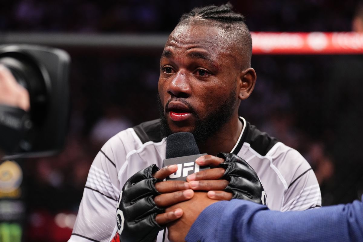 BenTheBaneDavis's tweet photo. POV: you’re about to hear the most insane post-fight interview https://t.co/LuqjQPbeu4