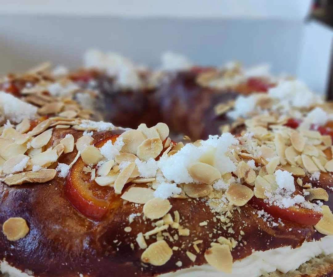🥮Pedazo roscón tenemos preparado para todos los que vengáis a tomar algo hoy. Y al que le  salga premio le invitamos a una pinta 😉

Y que decirte del roscón... Elaborado por nuestros amigos y vecinos del @el_hornitorico ... está de rechupete 🤤

Os esperamos!

 #monsterbeer