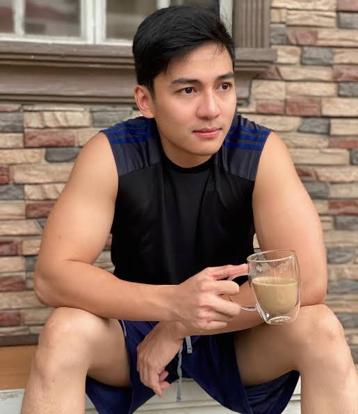 Our dearest fighter Sagittarius men <a href="/NadechKugimiy14/">Nadech Kugimiya</a> <a href="/jak_roberto/">Jak Roberto</a> stay strong and keep going. We got you always💕. 

#JakRoberto
#NadechKugimiya