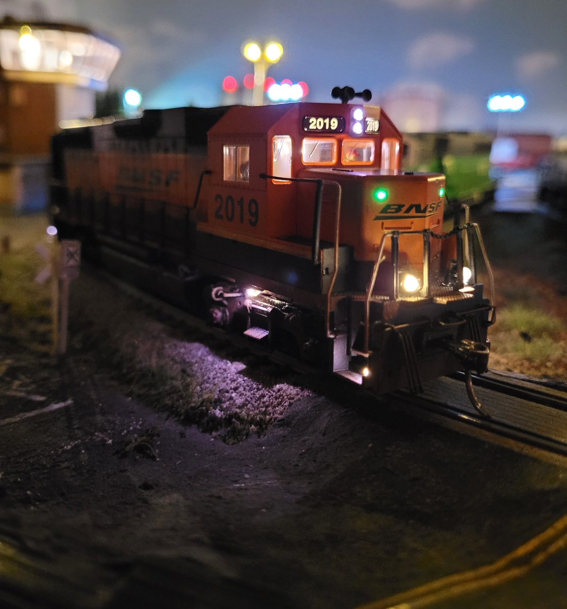RegGFX's tweet photo. How I make My Art
Completed another custom build model.I build all my locomotives+LEDs. It takes me about 3-6weeks. I only buy components and micro-chips.Then roll'm out on my American History Model Railroad.
#modelrailroading #bnsf #railroad #Art #diorama #hoscale #decoderbuddy https://t.co/jTQ6QeVpzc