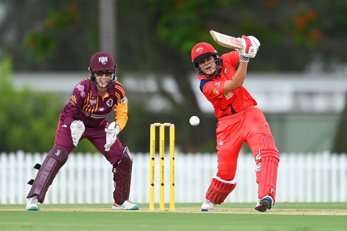 A great day today for two of our own in <a href="/emmadebroughe/">Emma de Broughe</a> and <a href="/JosieDooley9/">Josie Dooley</a> during @ScorpionsSA’s first hit out for 2024 🦂 

EDB made an elegant 90 (120) with nine fours, while Dools compiled 46 (71) with seven boundaries of her own 👌🏽 #BleedBlue #WNCL 

📸: Albert Perez