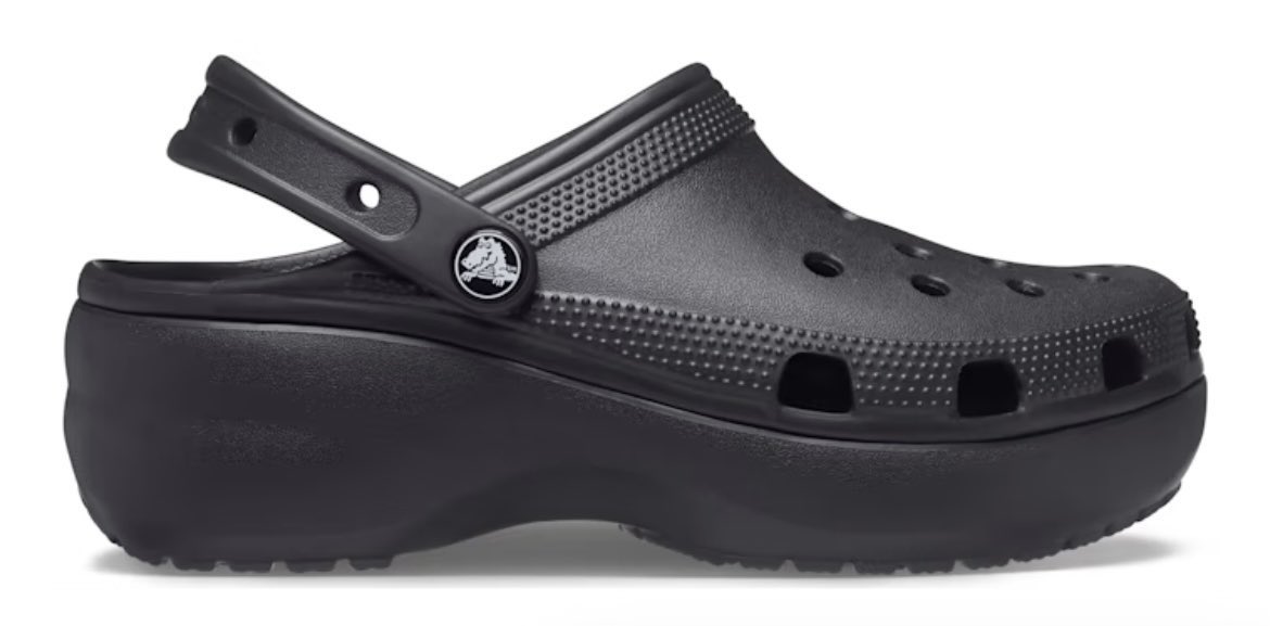J101995's tweet photo. ✨ crocs classic platform sales ✨ จัดโปรต้อนรับปีใหม่ ลดเหลือคู่ละ 1,895.- (จาก 2,220.-) ราคาดีมากเลยค่า ถึงแค่ 08.01 นะค้า 🤍

🚚 free ems / มัดจำได้ 50%
#crocsthailand #crocsth #รองเท้าcrocs https://t.co/ap9qgaoRHe
