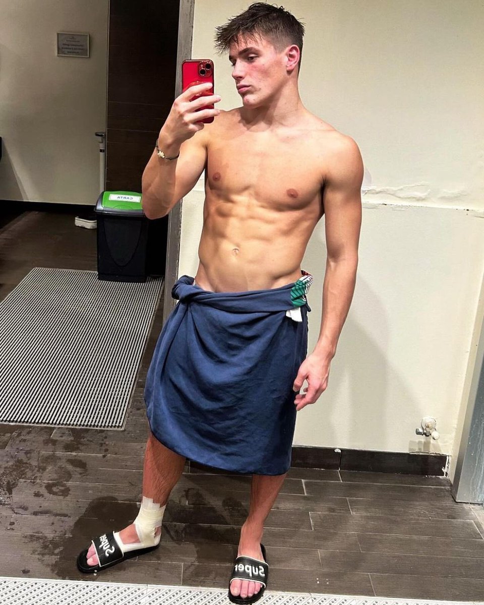 Fit Famous Males tweet media