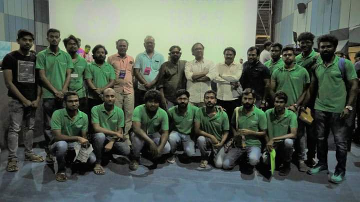 Muybridge students with Film Personalities....

#MuybridgeFilmSchoolChennai | #cinematography | Krishna GP | #FilmInstitute | #FilmSchool | #IFFC2020 | #PureCinema | #MuybridgeFilmSchool #ChennaiFilm