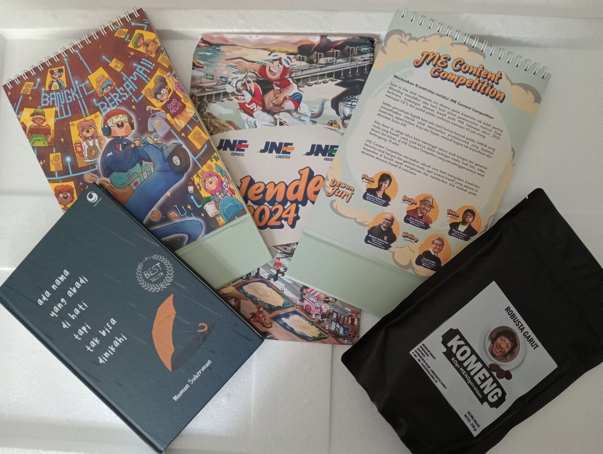maman1965's tweet photo. #GiveAwayBukuKopi + Kalender 2024 dari @JNE_ID lagi, yuk

Armand Maulana &amp; Dewa Budjana sampai menulis lagu "11 Januari".  Nah. bagimu sendiri, "Januari itu..."?

10 penjawab terpilih akan mendapatkan buku saya + kopi Komeng + kalender JNE

#JNEConnectingHappiness
#Januari2024 https://t.co/oqFdr4Rd5R