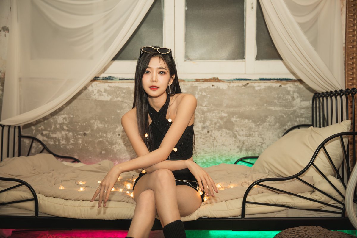 FERRYBLUE_twt's tweet photo. FERRY BLUE 
Special AlbumLP [Make OurSelves]
CONCEPT PHOTO 

2024.01.22 

Photo _ @hwee_chan
hair make up_ @mignon0903

#DOZIN #도진 
#MAKEOURSELVES
#FERRYBLUE #페리블루 https://t.co/DVEn3gWDJF