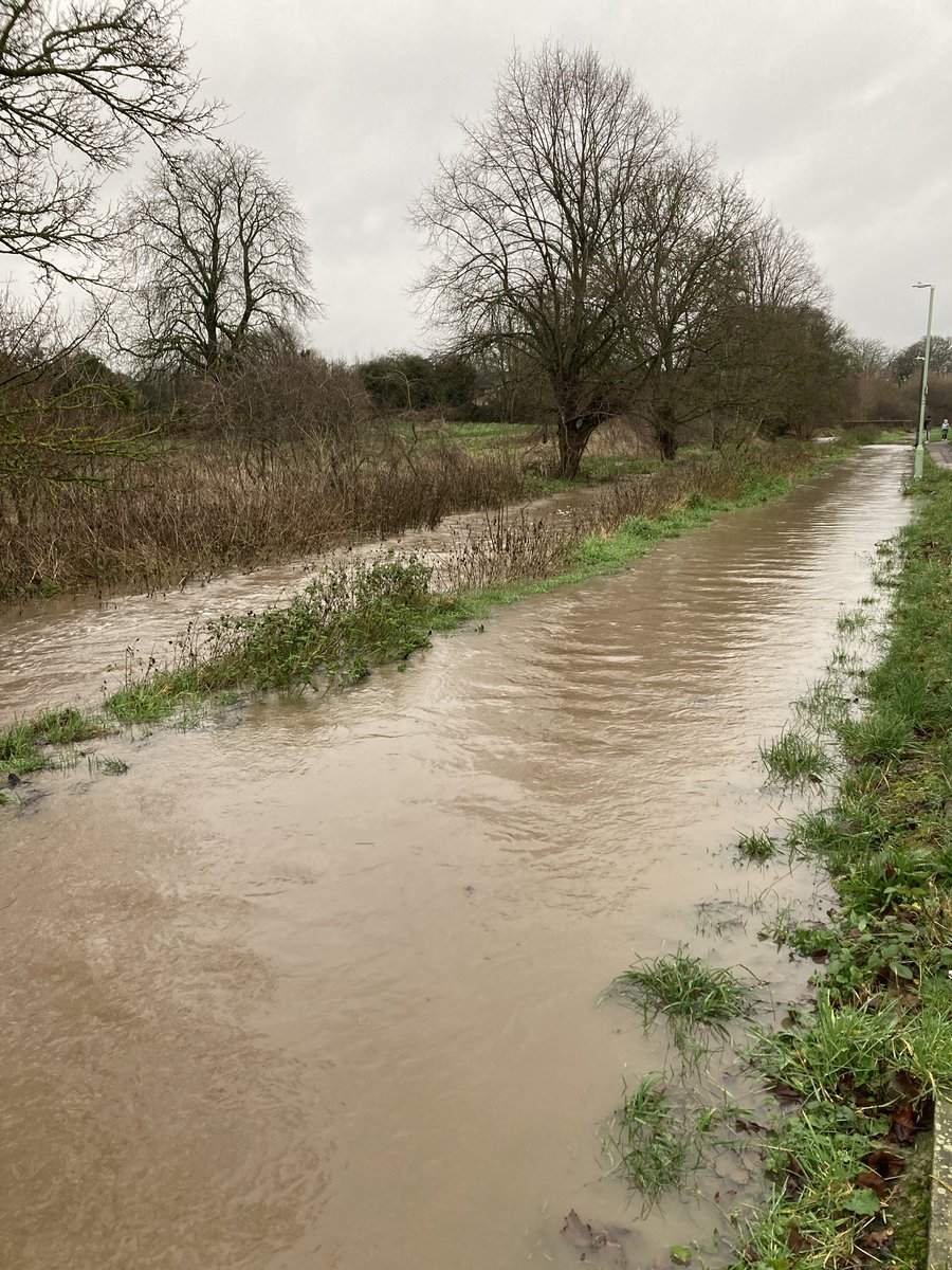 MBPhotographic's tweet photo. The stream next to our house along the yellow brick road in Newmarket which is normally dry, burst its bank overnight due to heavy rain. #rain #flooding #newmarket #suffolk #yellowbrickroad https://t.co/hEmGILoPui