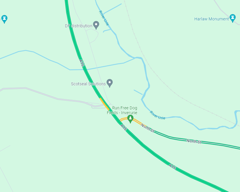 NETrunkRoads's tweet image. #A96 North of Inverurie, near Harlaw - is restricted due to flooding. Temp Traffic lights are in use. #approachwithcaution