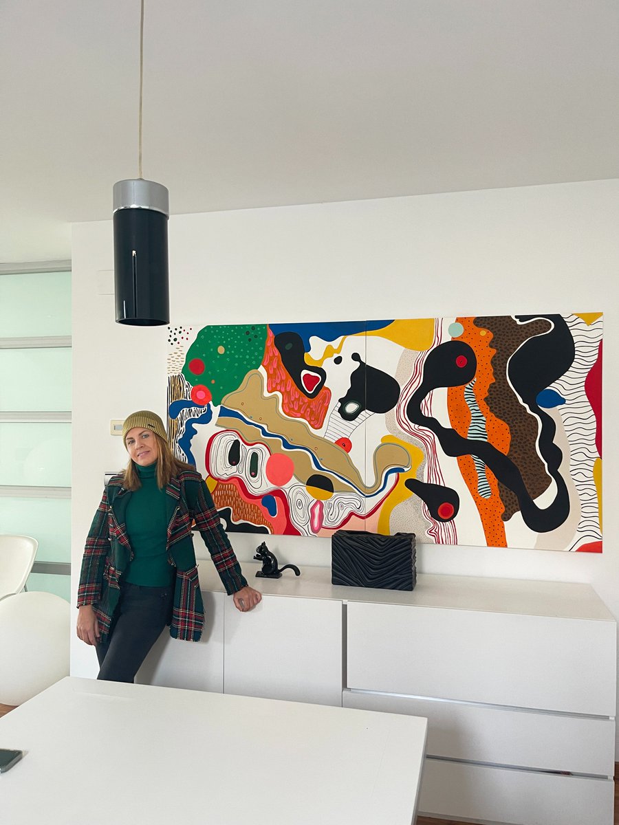 "Origin," the inaugural gem of my "Magic Dreams" series for the new year 2024, emerges as a poetic visual testimony of beginnings. Like eager sperm in search of the egg, this piece embodies the fervent quest for something new, something gestating from the depths of my being.