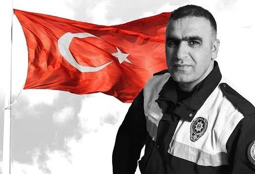 kemalsamlioglu's tweet photo. Vatan uğruna gözünü kırpmadan hain terör örgütünün 5 Ocak 2017’de İzmir Adliyesine yönelik düzenlediği saldırıya geçit vermeyen Kahraman Polisimiz Fethi Sekin’i şehadete yürüyüşünün 7. yılında saygı ve rahmetle anıyorum. https://t.co/MIJxwuaSeV
