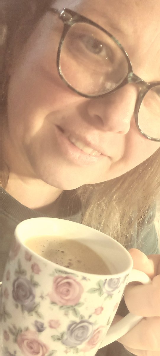 herrinangel1503's tweet photo. Guten #Morgen meine #suchtis
Erst mal #Kaffee #genießen
#Kaffeesklave #kleingeldsklave #findom #geldherrin #goddess #zahlsklave #geldsklave https://t.co/8U5oBQ7RnO