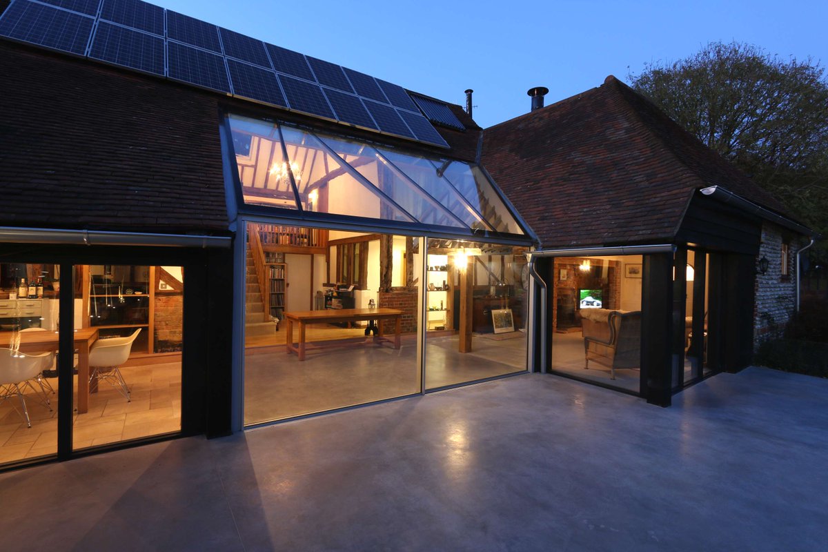 As we enter the new year, we look back at our unique barn conversion project with oversized #slimframedslidingglassdoors to Brook Barn.
Click on the link to read our case study>> iqglassuk.com/projects/brook…
#iqglass #floortoceilingglass #barnconversion #highperformanceglazing