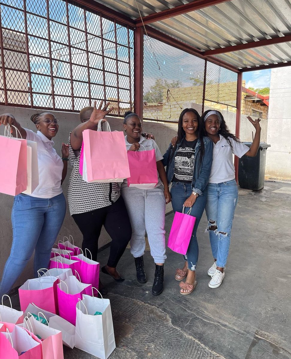 padsrus16's tweet photo. A throw back to an event we had in 2023.

We visited amazing and smart young ladies in Bronkhorstpruit for our a period workshop.
Please support us to have many more by donating to our NPO:
Pads RUs
2011549531
Nedbank Limited
Thank you for your continued support ❤️ https://t.co/bxKWGpe4Ii