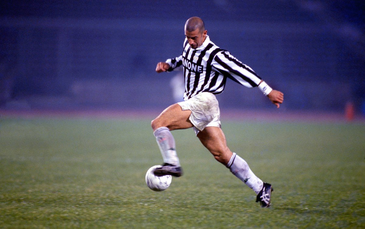 juventusfc's tweet photo. Campione.
Capitano.
Esempio.

Un anno senza il nostro Gianluca 🤍🖤 https://t.co/XTUPjT6xNL